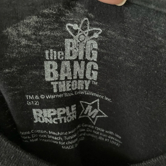 Black Big Bang Theory Medium Short Sleeves T Shirt - Picture 2 of 3